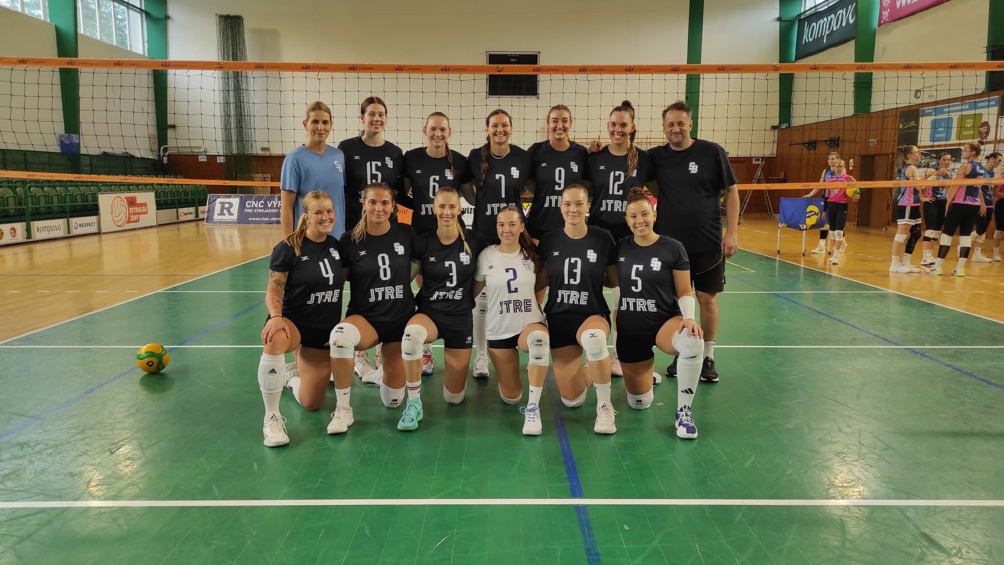 Ženy Slovana Bratislava triumfovali na turnaji v Novom Meste nad Váhom