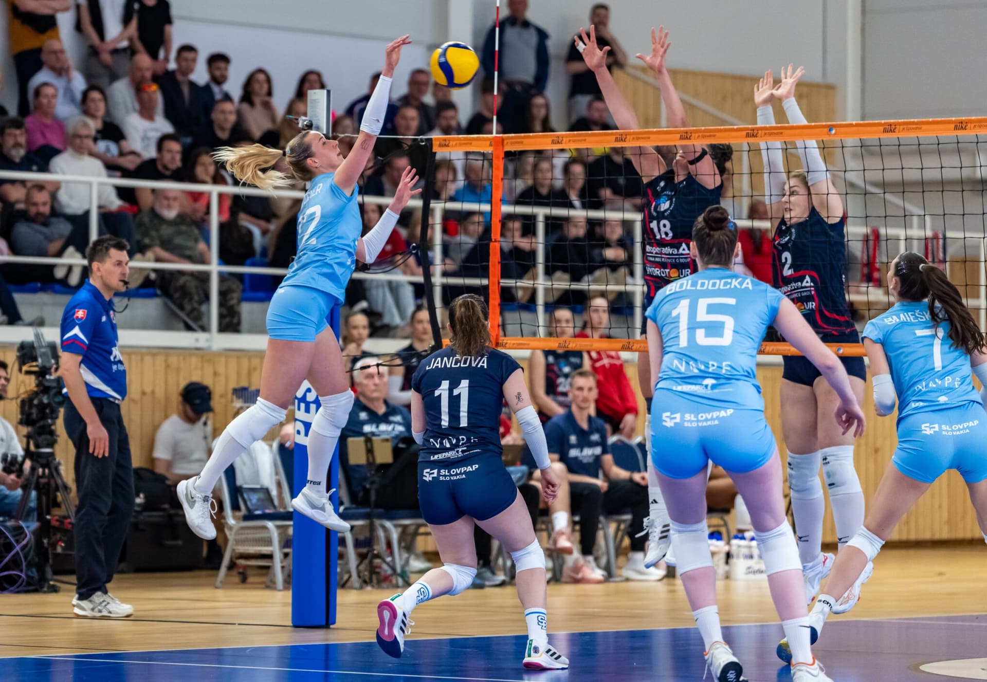 Pohľadom Petra Kalného: Finálová séria play-off žien Slovan – Slávia (2:2)
