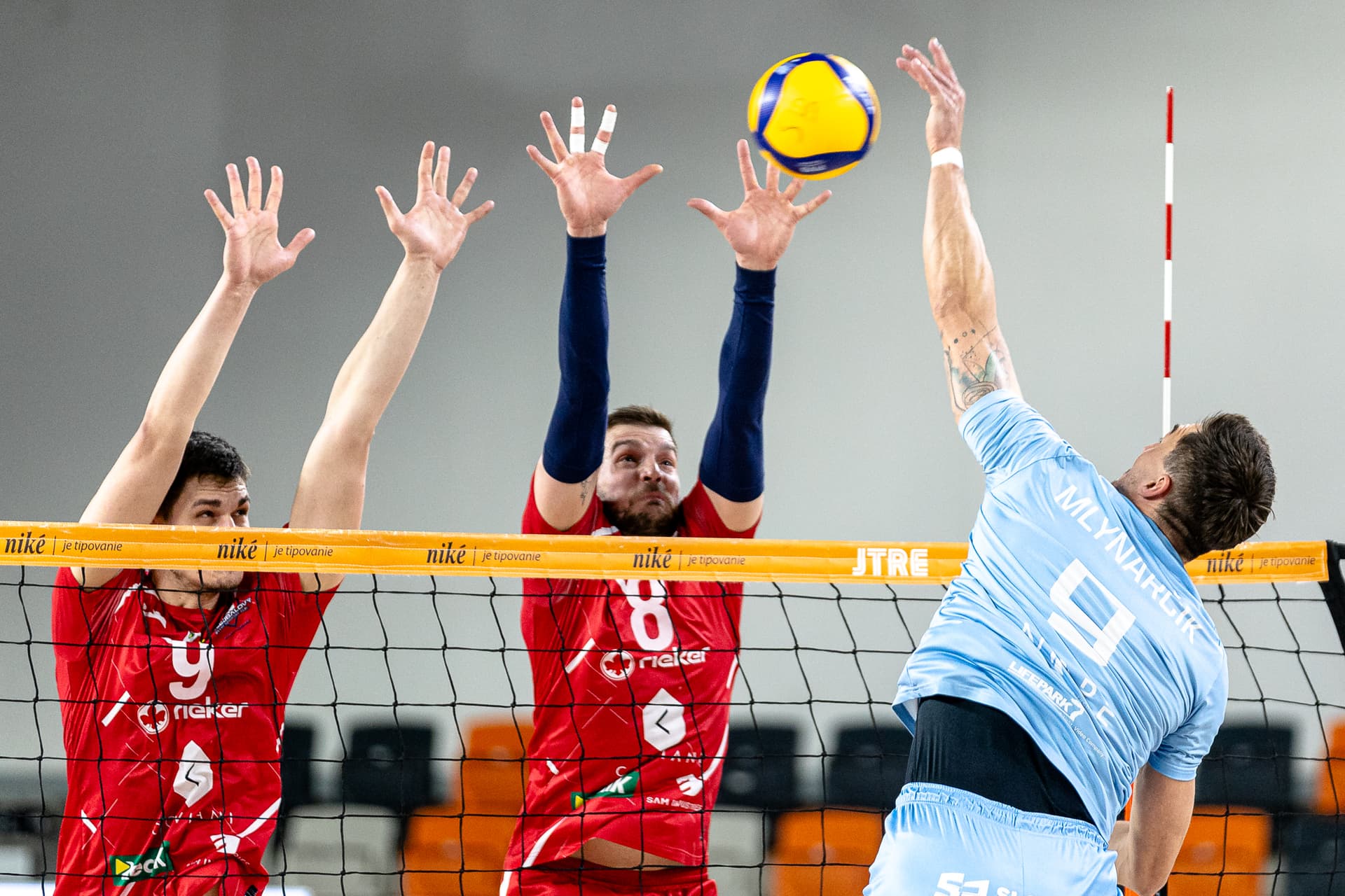 Pohľadom Petra Kalného: Prvý zápas finále play-off mužov Slovan - Komárno
